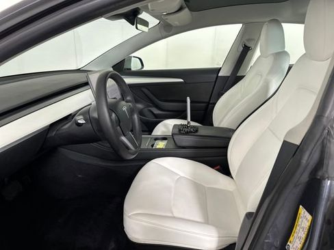 Used 2023 Tesla Model 3 Standard Range image 11