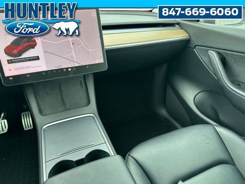 Used 2022 Tesla Model Y Performance image 16