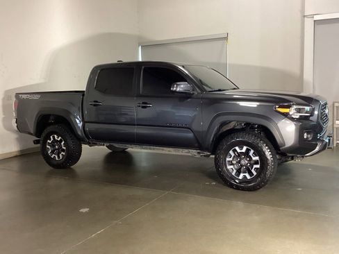 Used 2023 Toyota Tacoma TRD Off-Road image 7