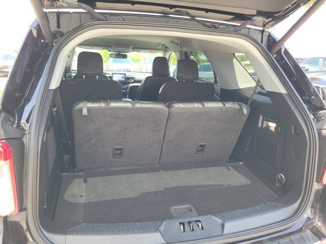 Used 2023 Ford Explorer Limited w/ Equipment Group 301A RWD image 15