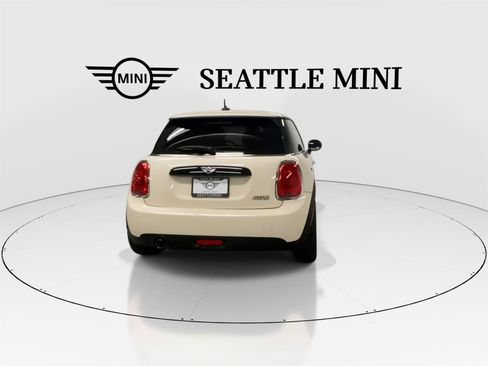 Used 2017 MINI Cooper 2-Door Hardtop FWD image 10