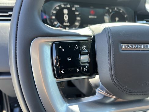 Used 2025 Land Rover Range Rover SE image 22
