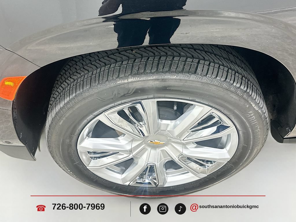 Used 2024 Chevrolet Tahoe High Country w/ Advanced Technology Package RWD image 36