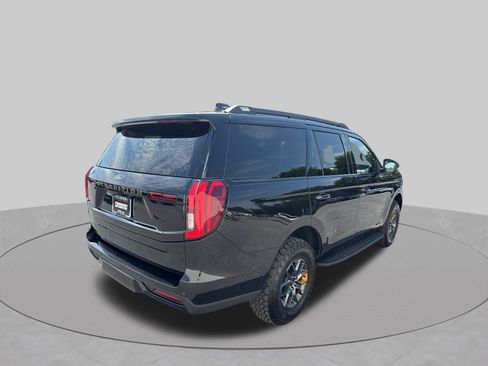 Used 2025 Ford Expedition Tremor AWD/4WD image 8