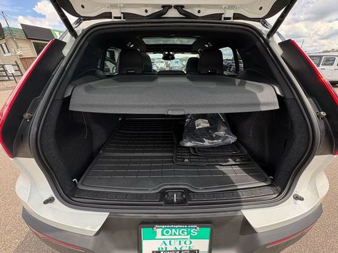 Used 2023 Volvo XC40 Recharge Plus AWD/4WD image 25