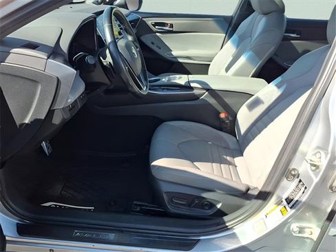 Used 2020 Toyota Avalon XSE w/ Protection Package image 15
