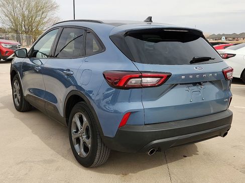 Used 2025 Ford Escape ST-Line Select image 2