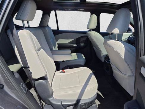 Certified 2025 Lexus TX 350 AWD w/ Captains Chair Package image 21