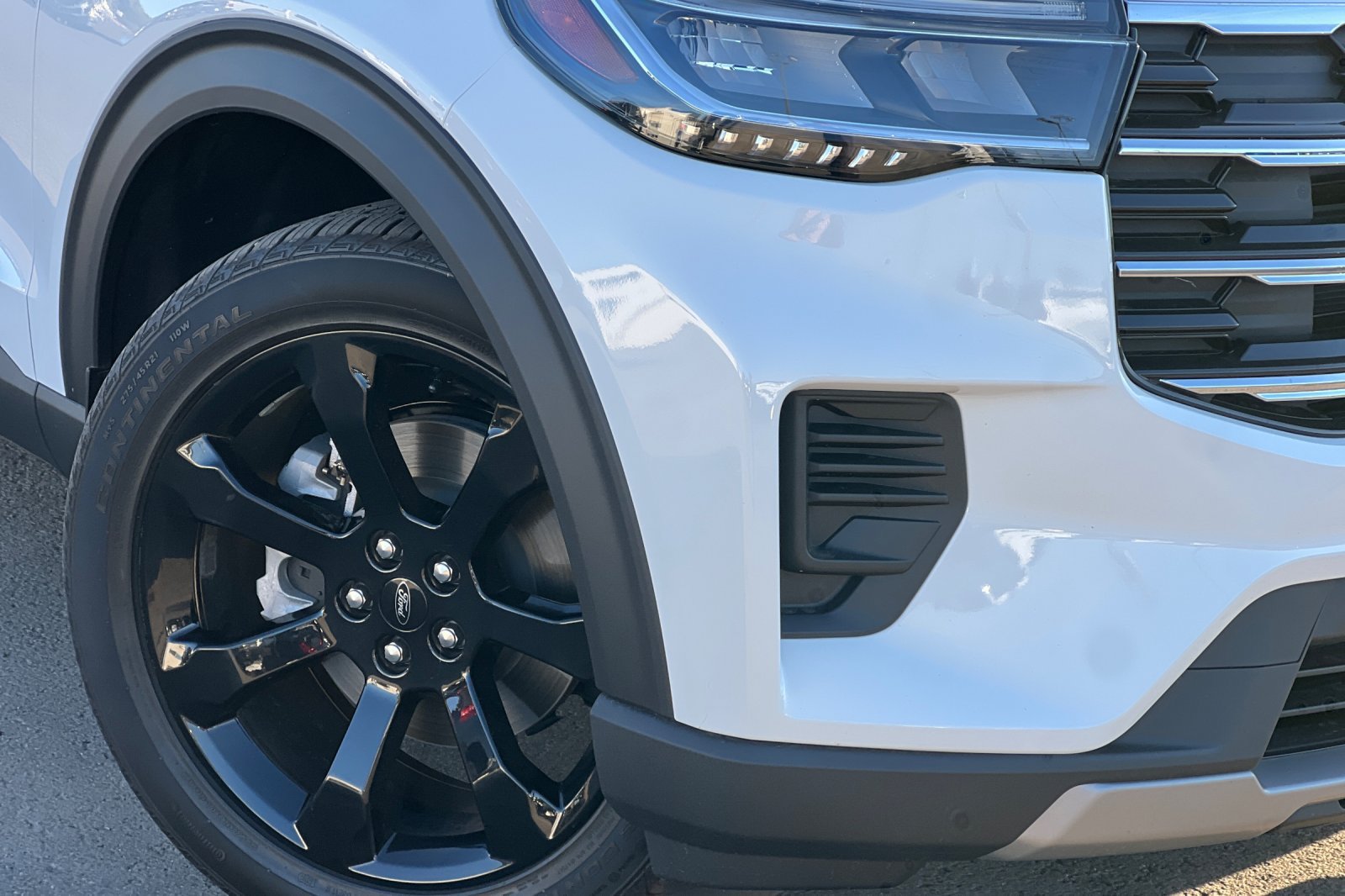 Used 2026 Ford Explorer Active AWD/4WD image 31