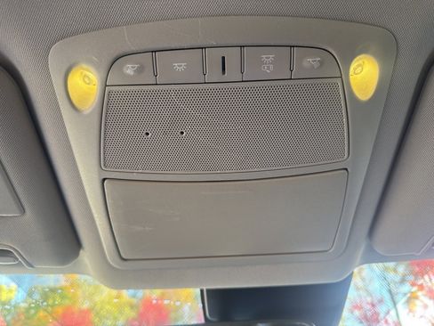 Used 2019 Nissan Rogue S image 31