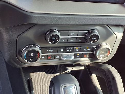 New 2026 Ford Bronco Outer Banks w/ Sasquatch Package image 14