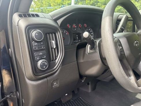 Used 2021 Chevrolet Silverado 1500 Custom Trail Boss AWD/4WD image 22