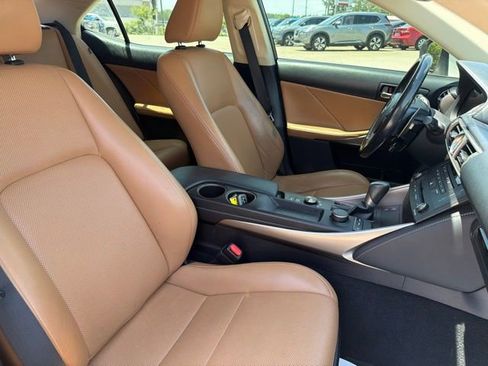 Used 2016 Lexus IS 200t w/ Premium Package RWD image 15