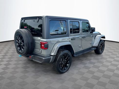 Used 2023 Jeep Wrangler Unlimited Sahara w/ Cold Weather Group AWD/4WD image 6