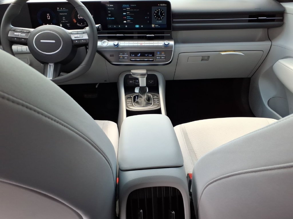 New 2027 Hyundai Kona SEL Sport FWD image 12