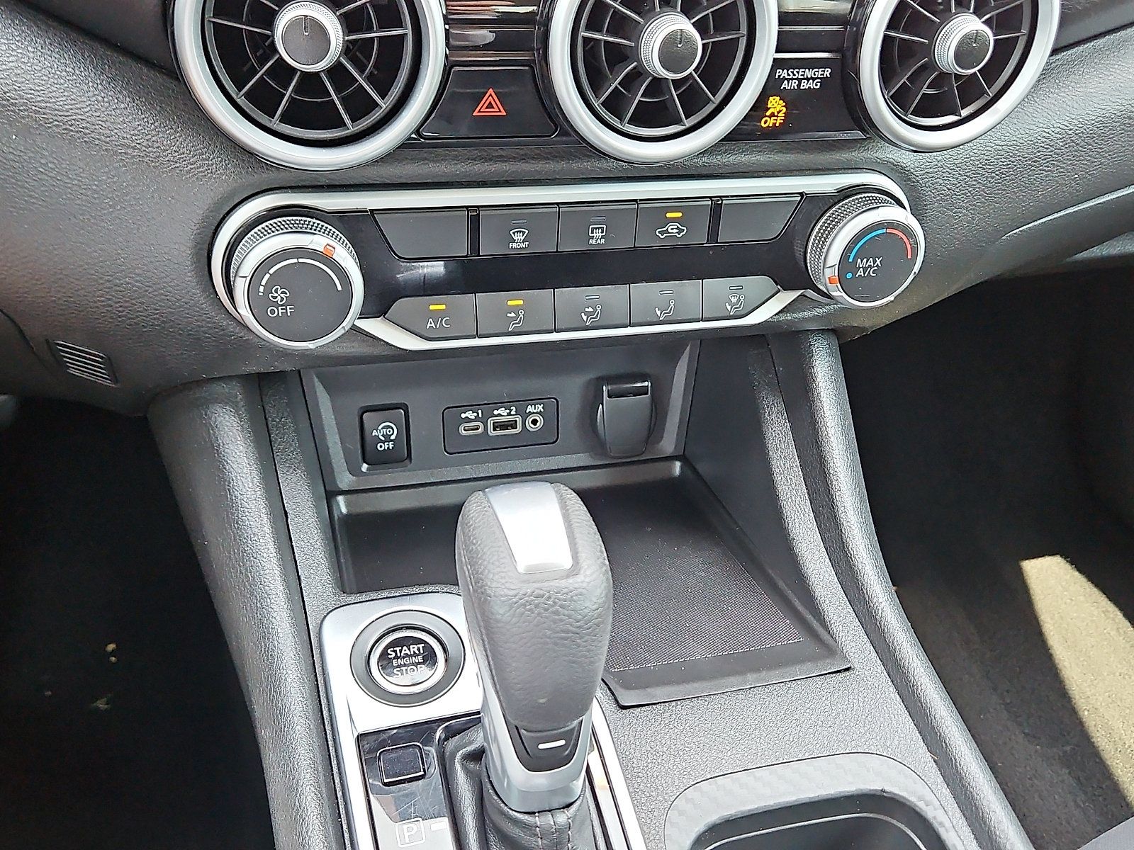Used 2025 Nissan Sentra SV FWD image 14