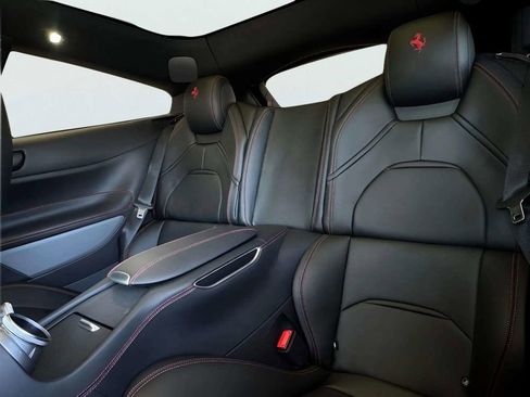 Used 2018 Ferrari GTC4Lusso T image 21