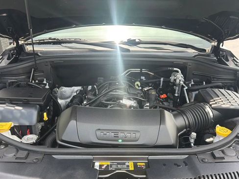 Used 2025 Dodge Durango R/T AWD/4WD image 32