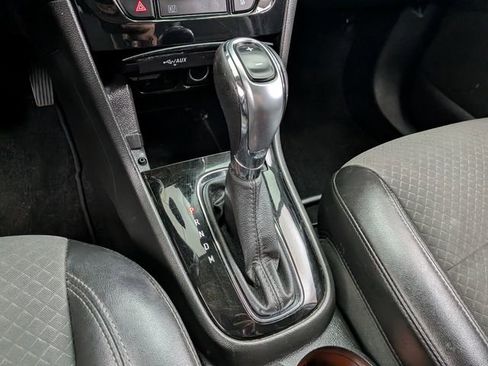 Used 2020 Buick Encore Preferred image 27