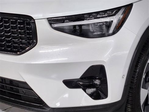 New 2026 Volvo XC40 B5 Plus w/ Protection Package Premier image 11