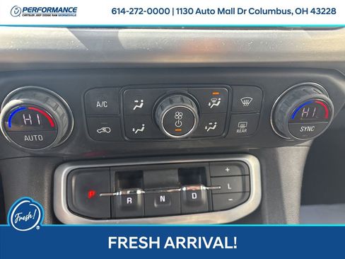 Used 2021 GMC Acadia SLE w/ Trailering Package image 24