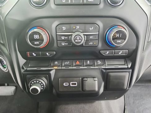 Used 2022 Chevrolet Silverado 1500 RST w/ Z71 Off-Road Package AWD/4WD image 30