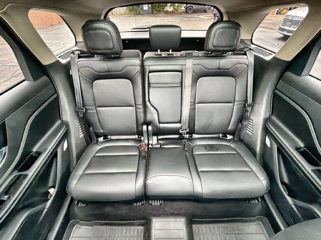 Certified 2026 Lincoln Corsair Premiere AWD/4WD image 26