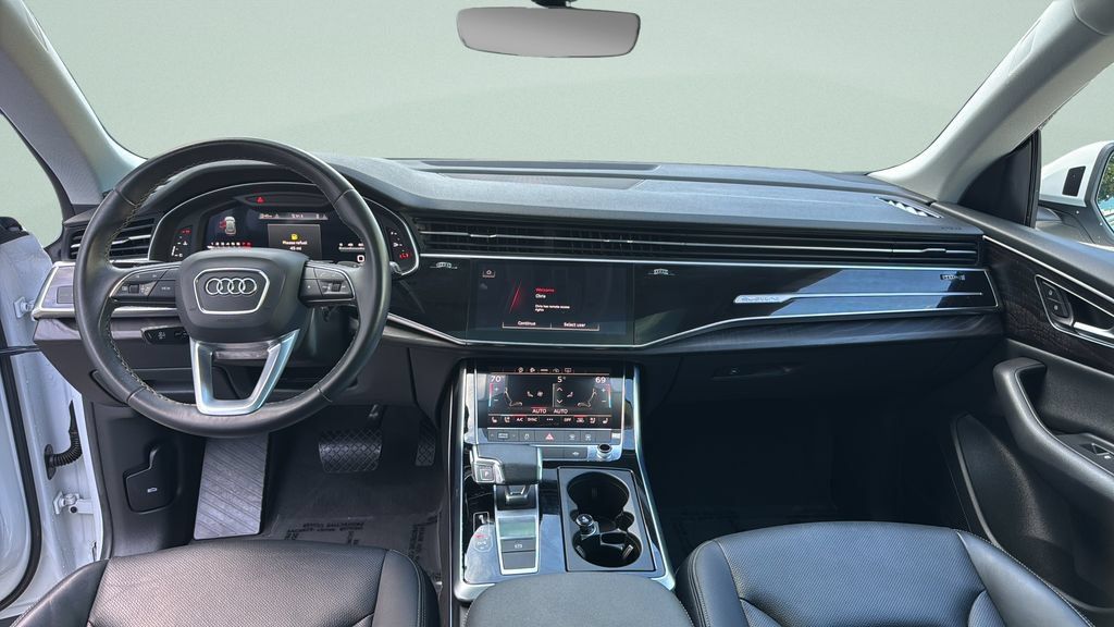 Used 2022 Audi Q8 Premium Plus AWD/4WD image 30