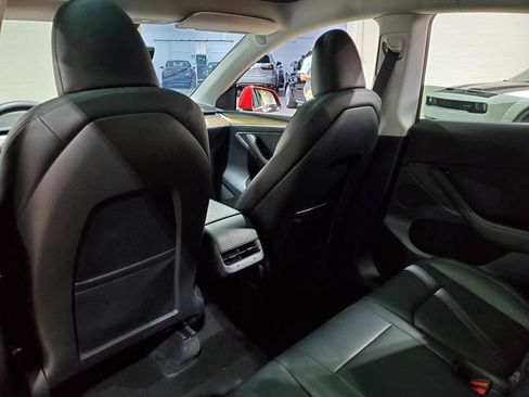 Used 2023 Tesla Model Y Long Range AWD/4WD image 24