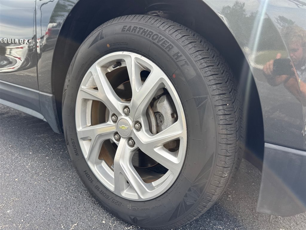 Used 2020 Chevrolet Equinox LT FWD image 9