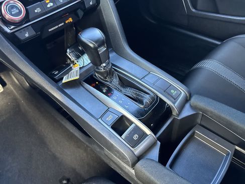 Used 2020 Honda Civic EX image 16