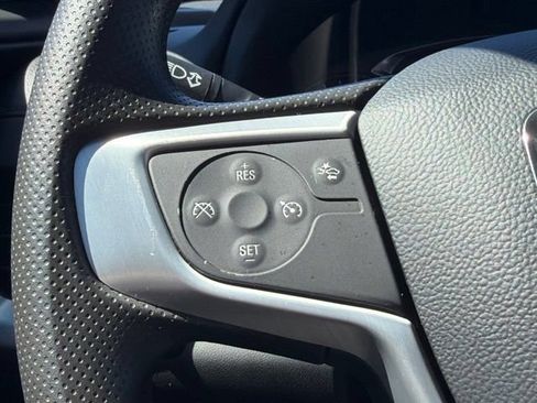 Used 2024 GMC Terrain SLE FWD image 35
