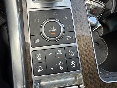 Used 2017 Land Rover Range Rover Sport HSE AWD/4WD image 16