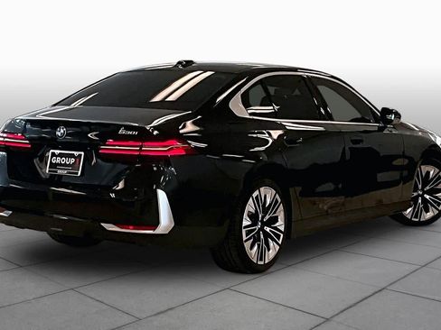 Used 2024 BMW 530i w/ Premium Package RWD image 11