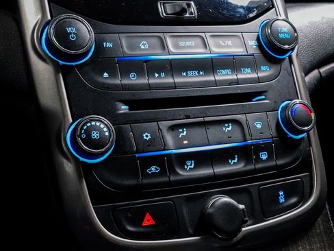 Used 2015 Chevrolet Malibu LT w/ Power Convenience Package image 29