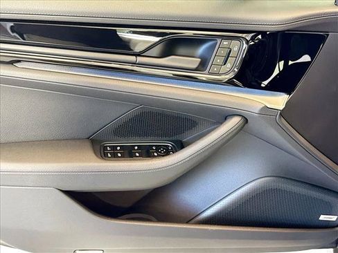 New 2026 Porsche Panamera image 11