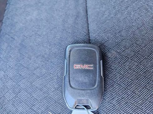 Used 2021 GMC Sierra 1500 Elevation image 27