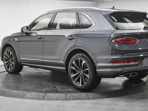 New 2025 Bentley Bentayga AWD/4WD image 3