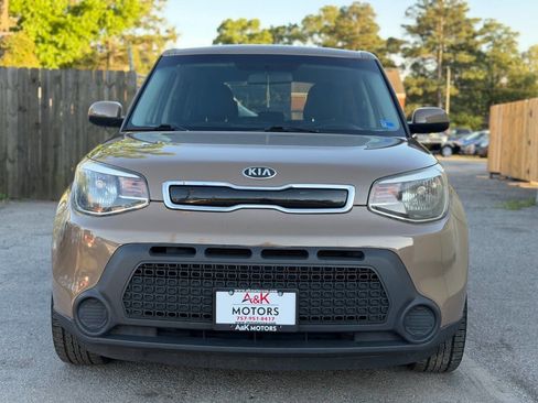 Used 2015 Kia Soul + FWD image 3