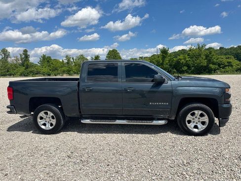 Used 2018 Chevrolet Silverado 1500 LT w/ All Star Edition AWD/4WD image 5