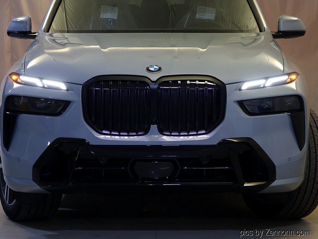 Used 2027 BMW X7 xDrive40i w/ M Sport Package AWD/4WD image 6