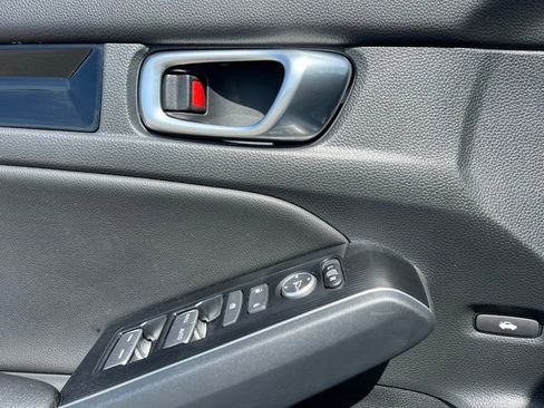 Used 2023 Honda Civic Touring image 25