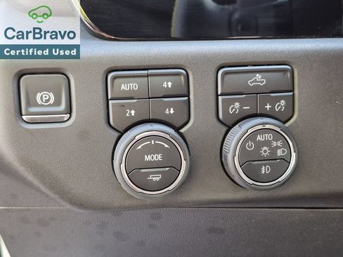 Used 2025 Chevrolet Silverado 1500 LT Trail Boss w/ Convenience Package II AWD/4WD image 12