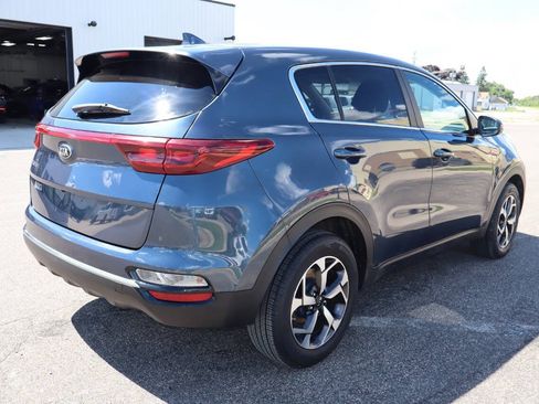 Used 2022 Kia Sportage LX AWD/4WD image 3