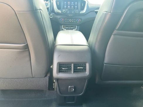 Used 2024 GMC Terrain SLT FWD image 28