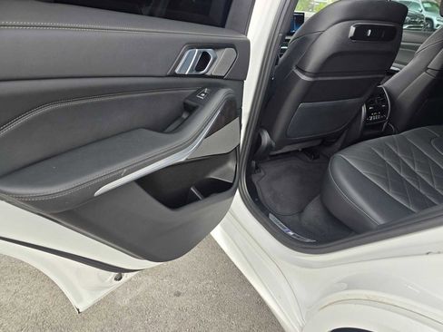 Used 2025 BMW X5 xDrive40i AWD/4WD image 17