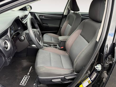 Used 2017 Toyota Corolla LE image 10