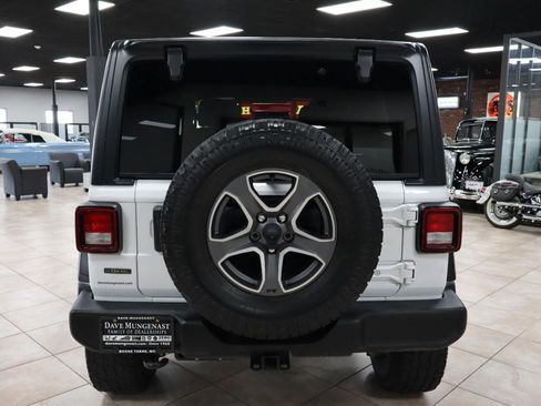 Used 2022 Jeep Wrangler Unlimited Sport AWD/4WD image 4