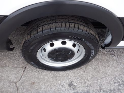 Used 2020 Ford Transit 250 148 High Roof Extended image 16