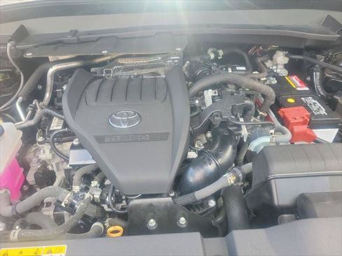 Certified 2021 Toyota RAV4 XLE Premium FWD image 34